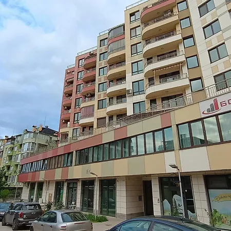 Modern Comfort Near Airport, The Mall, Techpark By Keybox *