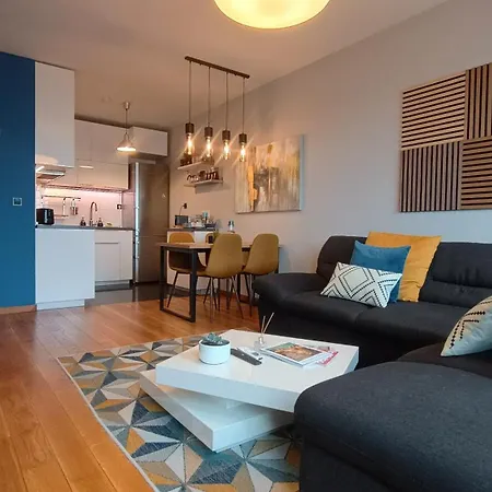 Modern Comfort Near Airport, The Mall, Techpark By Keybox * Szófia