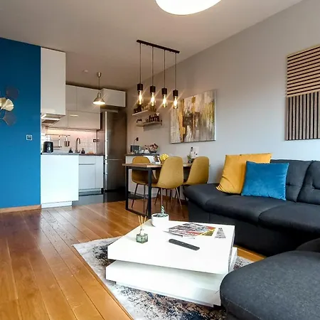 Modern Comfort Near Airport, The Mall, Techpark By Keybox Apartmán Sofie