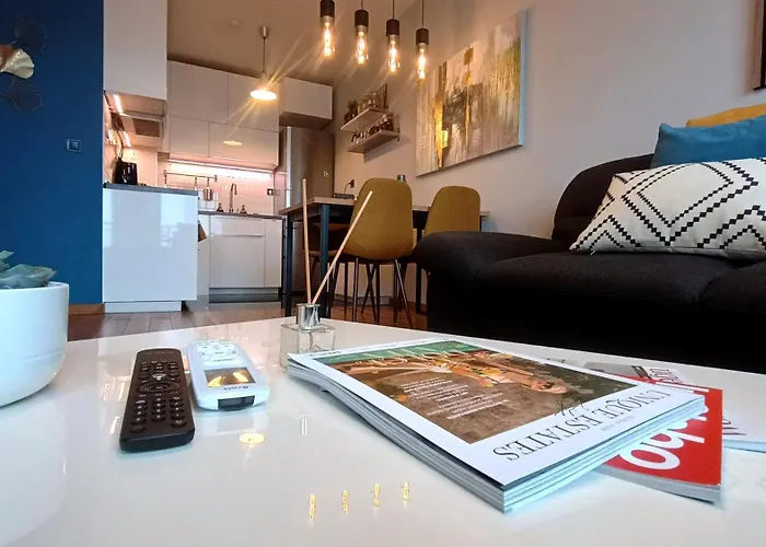 Modern Comfort Near Airport, The Mall, Techpark By Keybox Sofie