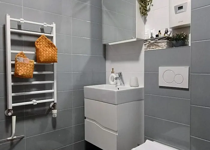 Modern Comfort Near Airport, The Mall, Techpark By Keybox Lägenhet