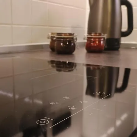 Апартаменты Modern Comfort Near Airport, The Mall, Techpark By Keybox