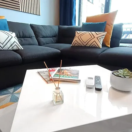 Modern Comfort Near Airport, The Mall, Techpark By Keybox