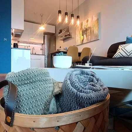 Apartmán Modern Comfort Near Airport, The Mall, Techpark By Keybox