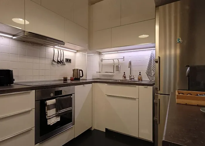 Modern Comfort Near Airport, The Mall, Techpark By Keybox *