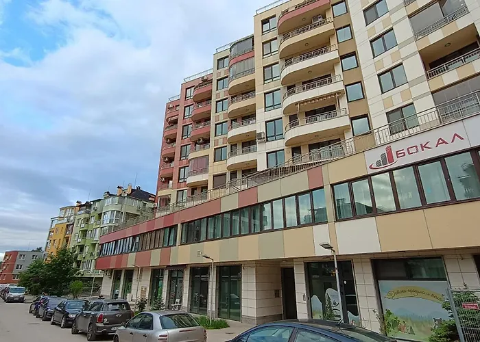 Modern Comfort Near Airport, The Mall, Techpark By Keybox *