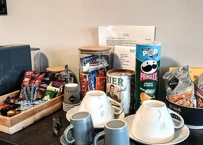 Modern Comfort Near Airport, The Mall, Techpark By Keybox *